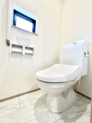 �g�C�� �g�C����1�K��2�K���ꂼ��ɔz�u����Ă��ĂƂĂ��֗��ł��B 