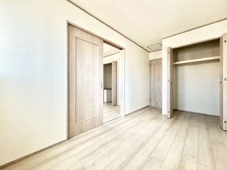 �q������ �q�������ɂ��������߂Ȏ��[�X�y�[�X�����Ղ�̋���