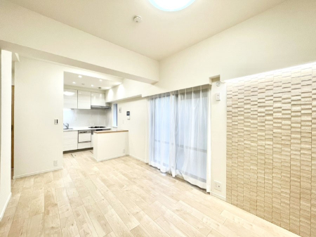 ���r���O ���Ƒ��̓��₩�Șb�����ŕ�܂�閾�邢���r���O  