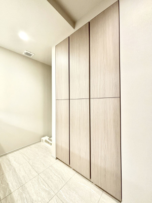 ���̑����� �L�����[�B�|�������G�߂̏��������[���邱�Ƃ��ł��܂��B