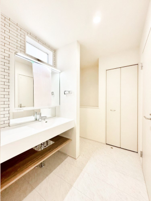 ���̑� �����h���[�X�y�[�X�ɂ͂����Ղ���[�ł�����I���t���Ă��܂��B