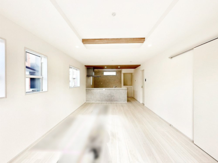 ���r���O �Z�ޕ��̌��������o�����A�C���e���A���l����̂��y���݂ȃ��r���O�ł�