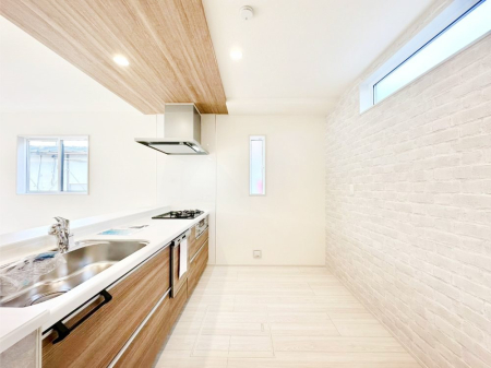 �L�b�`�� �u�₩�ȕ����ʂ蔲����L�b�`���B��������̂Ŗ��邭���C�ɂ��𗧂��܂��B