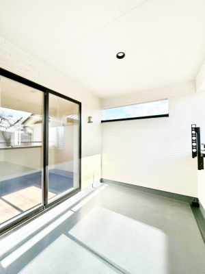 �o���R�j�[ �}�ȉJ�����S�I���s�����Ղ�ȃC���i�[�o���R�j�[�Ŗ����̂���������N���N���K�B