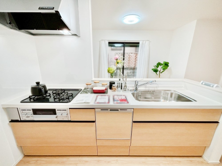 �L�b�`�� �������������I�ɁA�y�����I�V�X�e���L�b�`��