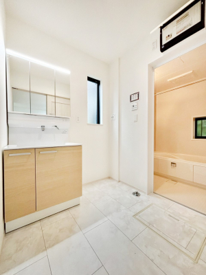 ���̑� ���������Ă���̂Ŏ��C�̑����ꏊ�ł����C���\���s���܂��B