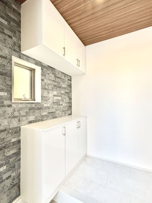 ���̑����� �����Ղ���[�ł���V���[�Y�{�b�N�X�ŉƑ��S���̌C���A���ւ�������B  