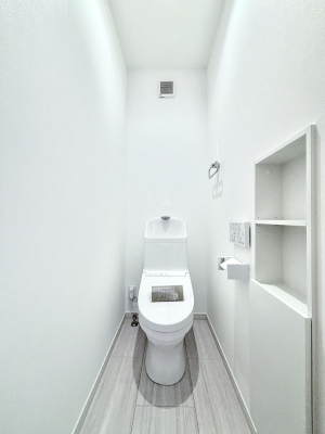 �g�C�� �g�C����1�K��2�K���ꂼ��ɔz�u����Ă��ĂƂĂ��֗��ł��B 