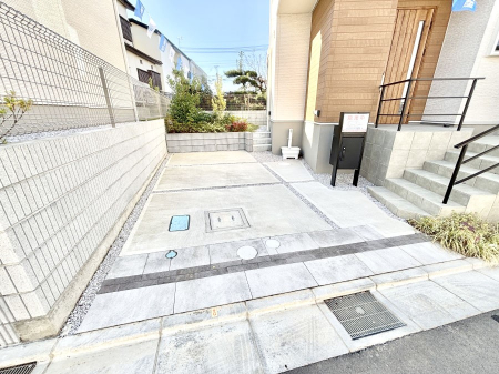  �����Ɍ������Ȃ����ԃX�y�[�X�B