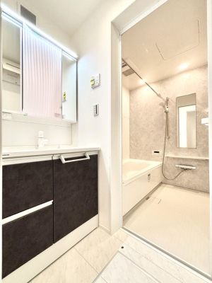 ʑEʏ 邢ʏ͖̐gxxyłႢłB