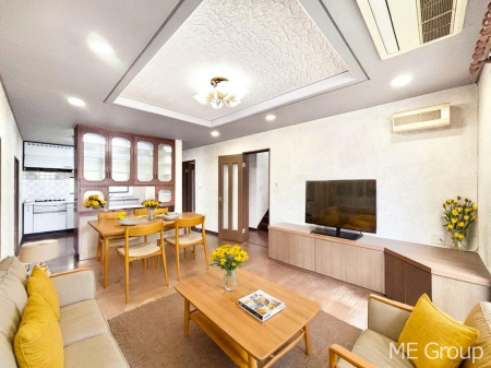 rO ͋Ĉkcj͉Ƒ݂Ȃ̉KԁƋCGł