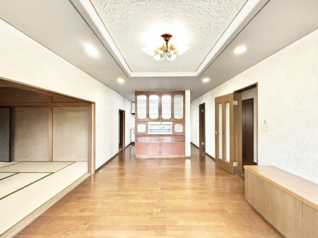 rO Ƒc̎ԂȂ났̃rO_CjOB   