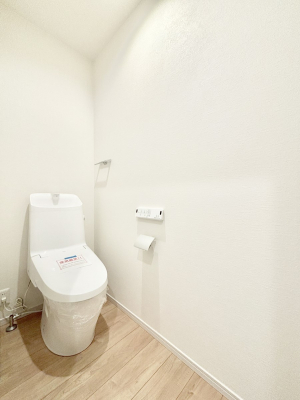 �g�C�� �g�C���͈��S�̂Q�ӏ��I���̃o�^�o�^������S�ł��B 