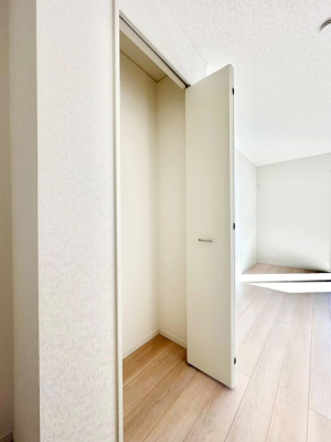 ���[ ���r���O���[�B�U�炩�肪���ȃ��r���O���X�b�L���ƕۂĂ܂��ˁB �@