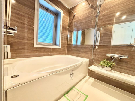 ���� ����̔�������Ă���閾�邢�������̂���o�X���[���@