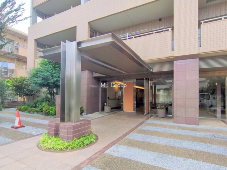 �G���g�����X -