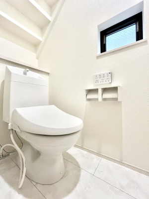 �g�C�� �g�C����1�K��2�K���ꂼ��ɔz�u����Ă��ĂƂĂ��֗��ł��B 