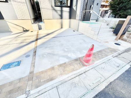  �����Ɍ������Ȃ����ԃX�y�[�X�B