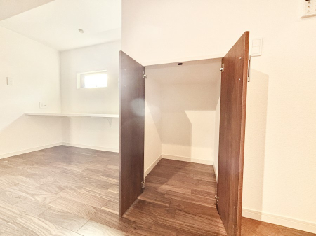 ���̑����� �����W�܂肻����LDK���X�b�L���Еt���܂��B  