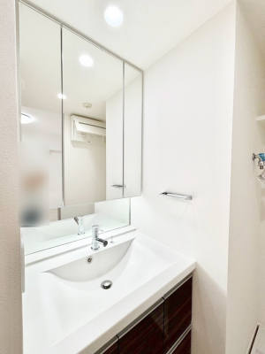 ʑEʏ [͂Ƌ@\ɗDꂽʉϑ