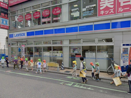 ӊ Rrj 200m [\ ^wX