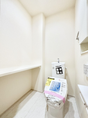 �g�C�� �E�H�V�����b�g�g�C�������S�̂Q�����I���̃o�^�o�^������S�ł��B 