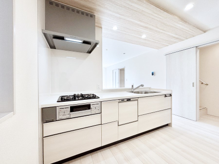 �L�b�`�� �����g���L�b�`��������A�g���₷�����������̂��₷���ɂ������܂����B 