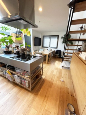 rO Ƒ̓₩Șbŕ܂閾邢rO