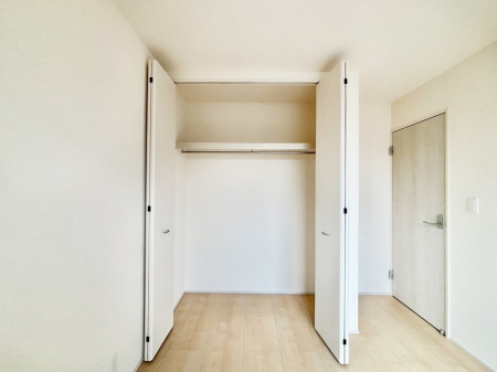 ���[ �����Ղ�̎��[�X�y�[�X�ŉ��K�ɕ�点���� 