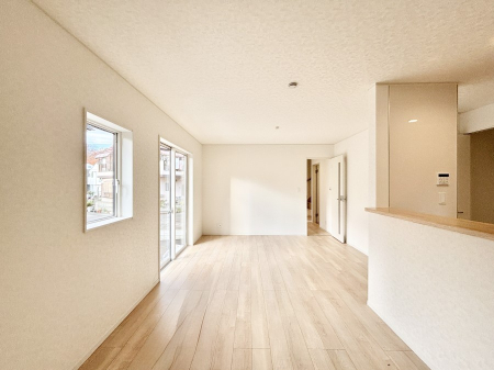 ���r���O �Z�ޕ��̌��������o�����A�C���e���A���l����̂��y���݂ȃ��r���O�ł��I �@