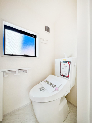 �g�C�� �g�C����1�K��2�K���ꂼ��ɔz�u����Ă��ĂƂĂ��֗��ł��B