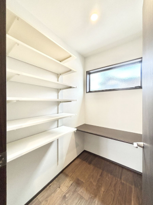 ���̑����� �L�b�`���ɂ̓p���g���[�I�H�ނ̃X�g�b�N�͂������A���p�i�̎��[�Ȃǎg�����͂��낢��I