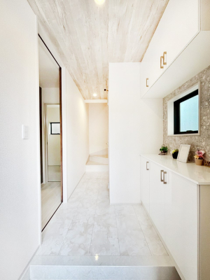  ʔ͂Ƒ̎ʐ^G߂̃CeAŏIƂĉoł܂