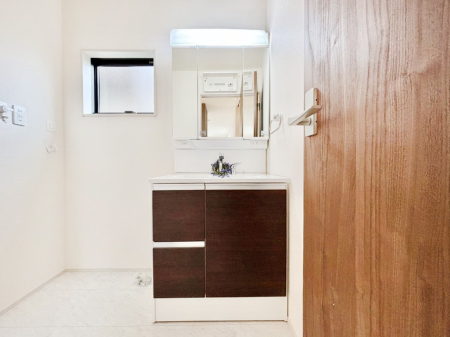 ʑEʏ X^COɕ֗ȎOʋA~[LrlbgōׂXbL