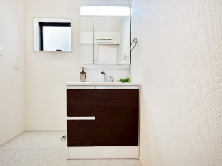 ʑEʏ _炩Ȓ̌鑋ʎ