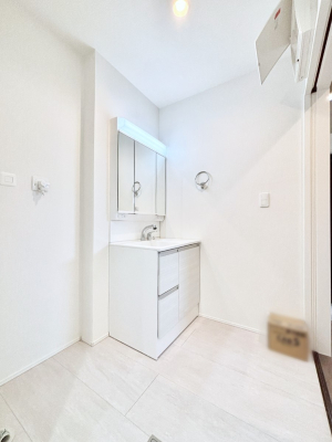 ���ʑ�E���ʏ� ���邢���ʏ��͖����̐g�x�x���y�����ł����Ⴂ�����ł��B