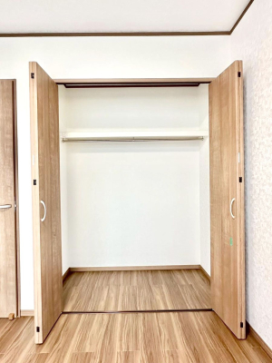 ���[ �����Ղ�̎��[�X�y�[�X�ŉ��K�ɕ�点���� 