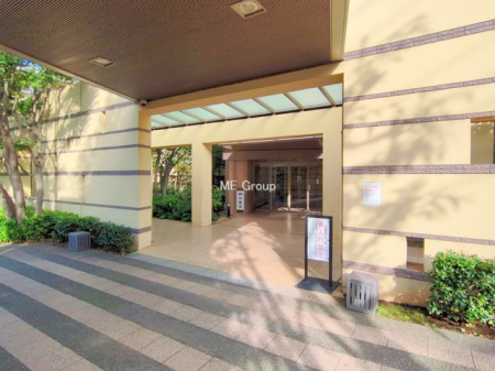 �G���g�����X -