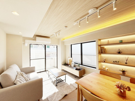 rO Ƒ̓₩Șbŕ܂閾邢rO