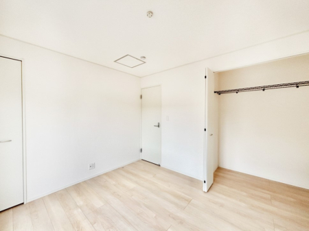 ���̑����� ���[���[�����Ă���̂ŁA���Z�X�y�[�X���L���g���܂��B 