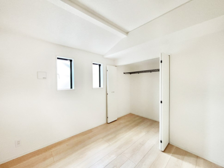 �q������ ���q���܂̂������Ƃ��Ă��I�ߗނ̐������ڂɕ֗��ȃN���[�[�b�g�t���̗m���B