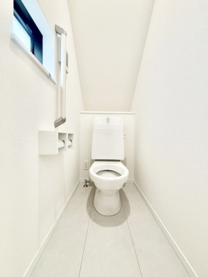 �g�C�� �g�C���͈��S�̂Q�ӏ��I���̃o�^�o�^������S�ł��B