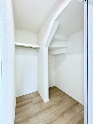 ���̑� �t�@�~���[�N���[�[�b�g�B�X�[�c�P�[�X��G�ߏ����Ȃǂ��܂Ƃ߂Ď��[�ł��܂�