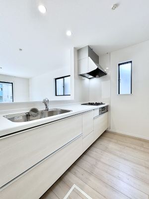 �L�b�`�� �������������I�ɁA�y�����I�V�X�e���L�b�`��