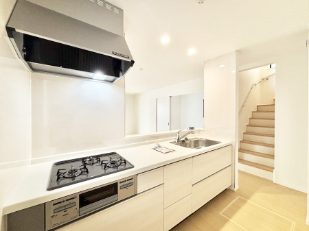 �L�b�`�� �������������I�ɁA�y�����I�V�X�e���L�b�`��  