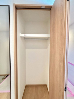 ���̑����� �L�����[�B�|�������G�߂̏��������[���邱�Ƃ��ł��܂��B