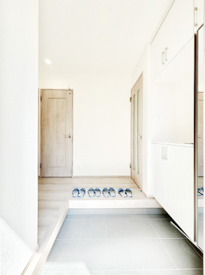 ���� ���Ƒ��₨�q�l���C�����悭���o�}���ł��鉸�₩�ȕ��͋C�̌��ւł��B