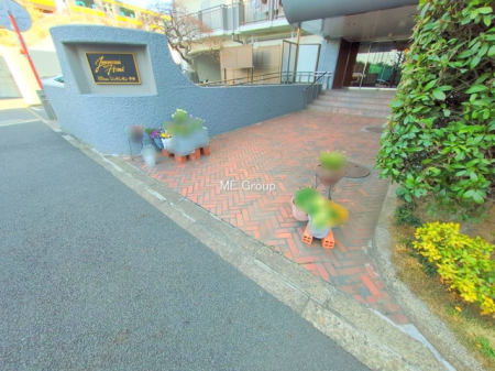 �G���g�����X -