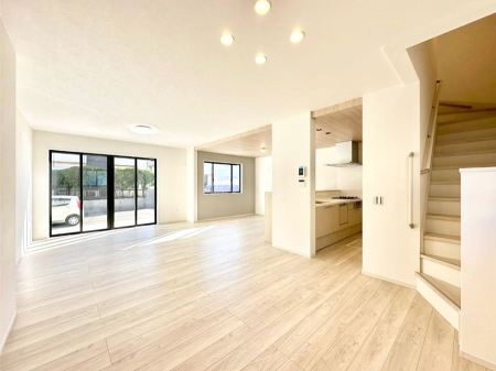 ���r���O ���� ���r���O�K�i�A������؂ȉƑ��ƃR�~���j�P�[�V�������Ƃ��Ƒ��v���̊Ԏ��