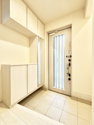 ���� ���ʔ��͂��Ƒ��̎ʐ^��G�߂̃C���e���A�ŏ���I�Ƃ��ĉ��o�ł��܂�